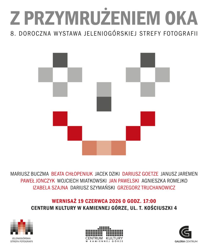Z PRZYMRUŻENIEM OKA