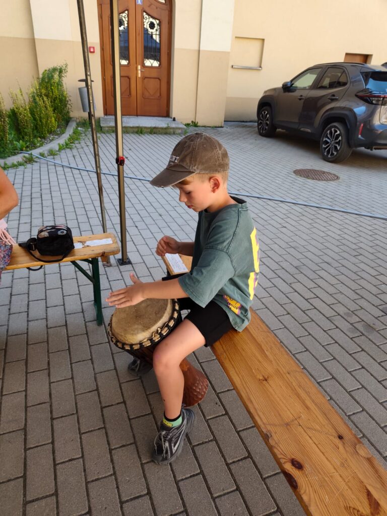 Afrykańskie bębny na Dziedzińcu Kultury.
